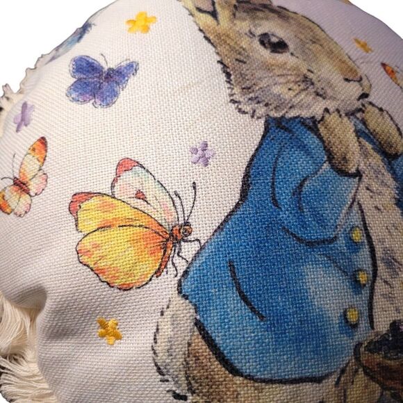 Peter Rabbit Beatrix Potter 16 in round decorative pillow - Picture 3 of 7